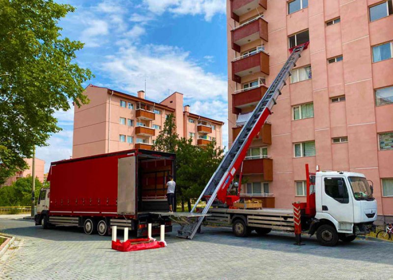 Asansörlü Nakliyatın Avantajları: Eşyalarınızı Daha Güvenli ve Hızlı Taşımanın Yolu